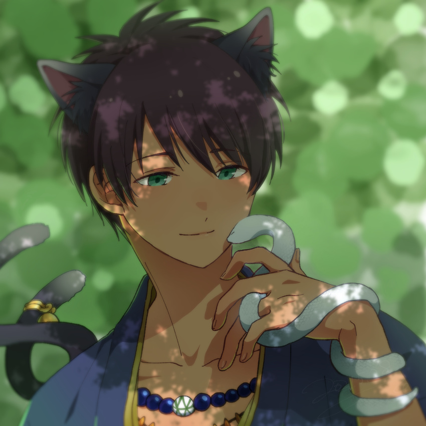 1boy aijima_cecil animal_ears animal_on_arm bead_necklace beads bell blue_kimono blurry blurry_background brown_hair cat_boy cat_ears cat_tail closed_mouth collarbone dappled_sunlight dark-skinned_male dark_skin green_eyes hair_between_eyes highres japanese_clothes jewelry kemonomimi_mode kimono leaf looking_at_animal male_focus necklace nekomata niki_(nikism1987) short_hair smile snake solo sunlight tail tail_bell tail_ornament upper_body uta_no_prince-sama uta_no_prince-sama:_shining_live