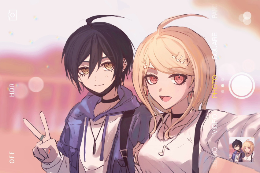 1boy 1girl :d ahoge akamatsu_kaede alternate_costume black_choker black_hair blonde_hair blurry blurry_background choker closed_mouth collarbone danganronpa_(series) danganronpa_v3:_killing_harmony fu_ga_(vivi912912) hair_ornament highres hood hood_down jewelry looking_at_viewer musical_note musical_note_hair_ornament necklace pink_eyes saihara_shuichi shirt smile v white_shirt