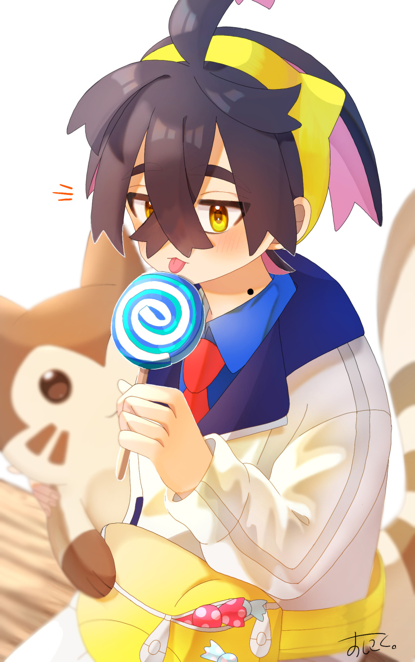 1boy black_hair blue_shirt blush candy candy_wrapper collared_shirt colored_inner_hair commentary_request crossed_bangs fanny_pack food furret hair_between_eyes hairband highres holding holding_candy holding_food holding_lollipop jacket kieran_(pokemon) lollipop long_sleeves male_focus mole mole_on_neck multicolored_hair necktie ninkou_tan notice_lines pokemon pokemon_(creature) pokemon_sv red_necktie shirt tongue tongue_out white_background white_jacket yellow_bag yellow_hairband