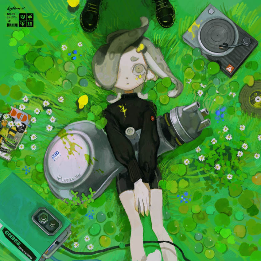 1girl 1other bike_shorts black_footwear boots cd closed_mouth grey_eyes grey_hair gun highres lying magazine_(object) medium_hair nautilus_(splatoon) octoling octoling_girl octoling_player_character on_back on_grass outdoors short_eyebrows solo_focus splatoon_(series) takokawayoi tentacle_hair thick_eyebrows weapon wire