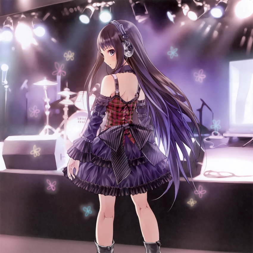 back bare_shoulders black_eyes black_hair blue_eyes blush detached_sleeves dress duplicate frills from_behind gothic_lolita headphones highres kami-sama_no_memo-chou kishida_mel kneepits lolita_fashion long_hair looking_back multicolored_hair official_art purple_hair ribbon shionji_yuuko skirt solo stage thighhighs two-tone_hair very_long_hair