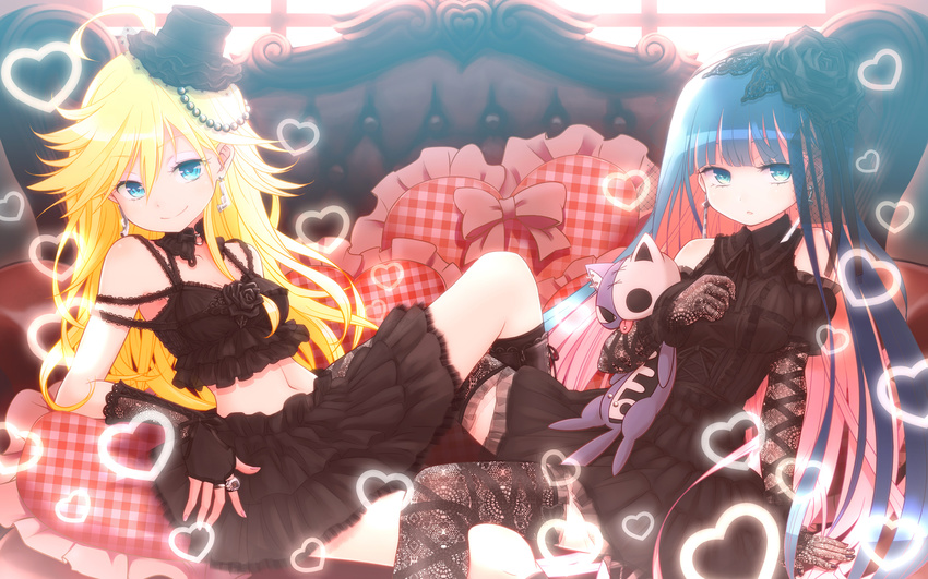 alternate_costume bare_shoulders black_flower black_rose blue_eyes fingerless_gloves flower gloves gothic_lolita hat heart highres jewelry kuinji_51go lolita_fashion long_hair lying midriff multicolored_hair multiple_girls navel open_mouth panty_&amp;_stocking_with_garterbelt panty_(psg) rose stocking_(psg) two-tone_hair wallpaper