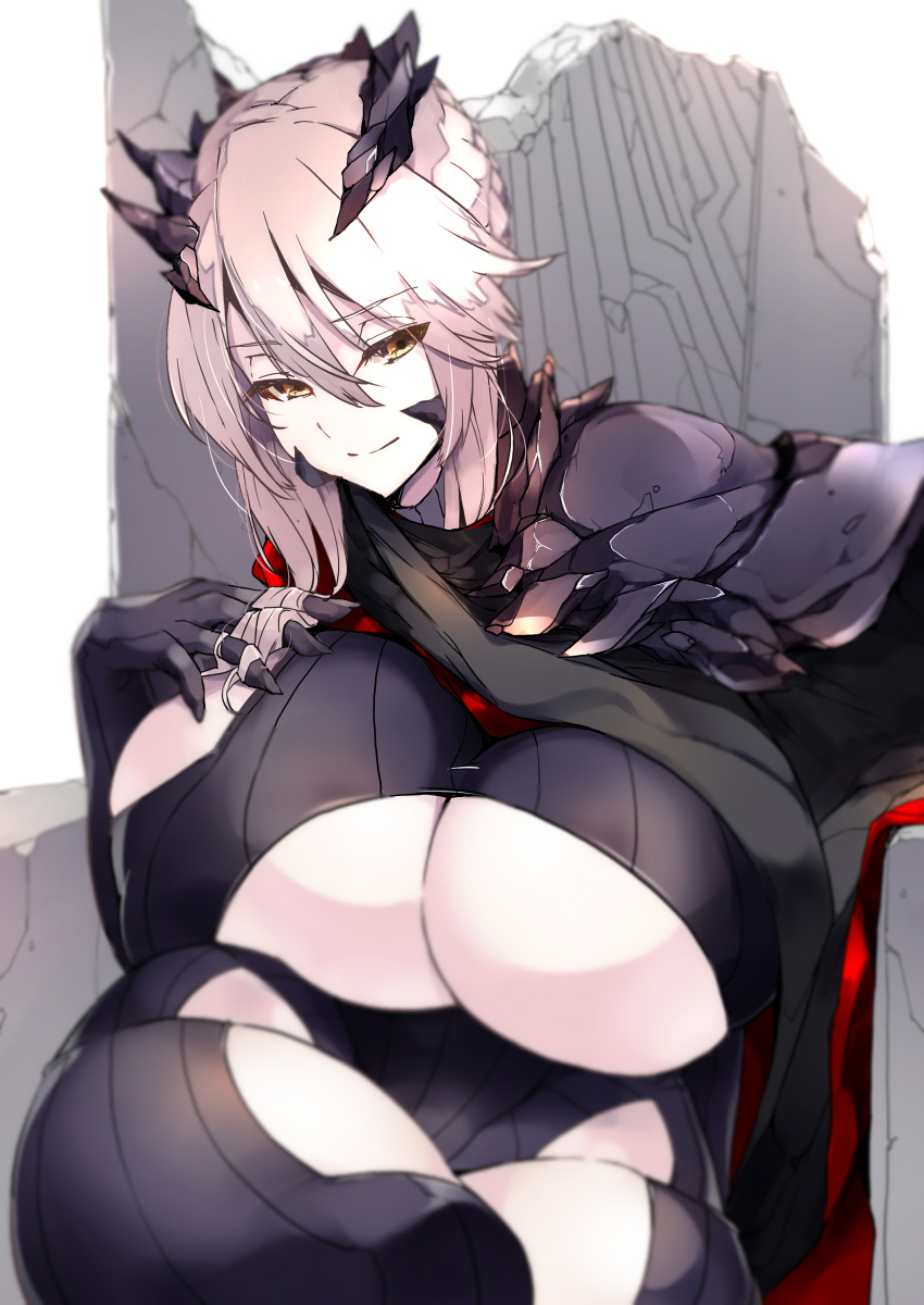 absurdres artoria_pendragon_(all) artoria_pendragon_(lancer_alter) black_legwear blonde_hair breasts cleavage commentary_request crossed_legs fate/grand_order fate_(series) gloves highres huge_breasts kobo_(cobo_0609) long_hair looking_at_viewer sitting smile solo yellow_eyes
