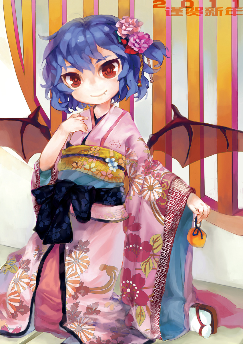 2011 alternate_costume bad_id bad_pixiv_id bat_wings blue_hair fang flower hair_flower hair_ornament highres japanese_clothes kimono moyuvvx red_eyes remilia_scarlet shippou_(pattern) short_hair solo touhou wings