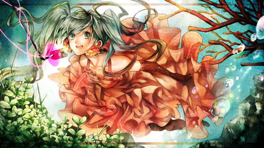 :d bubble dress elbow_gloves gloves green_eyes green_hair hana_(yui) hatsune_miku highres microphone musical_note open_mouth pantyhose plant smile solo studio_microphone twintails underwater vocaloid
