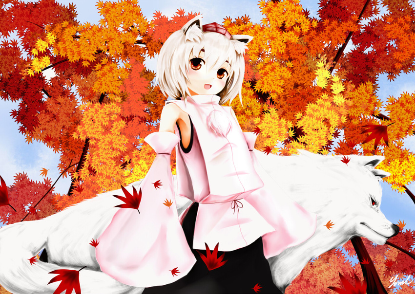 animal_ears blush detached_sleeves hat inubashiri_momiji leaf open_mouth red_eyes short_hair silver_hair sleeves_past_wrists smile solo tail tokin_hat touhou wolf wolf_ears wolf_tail yakusui