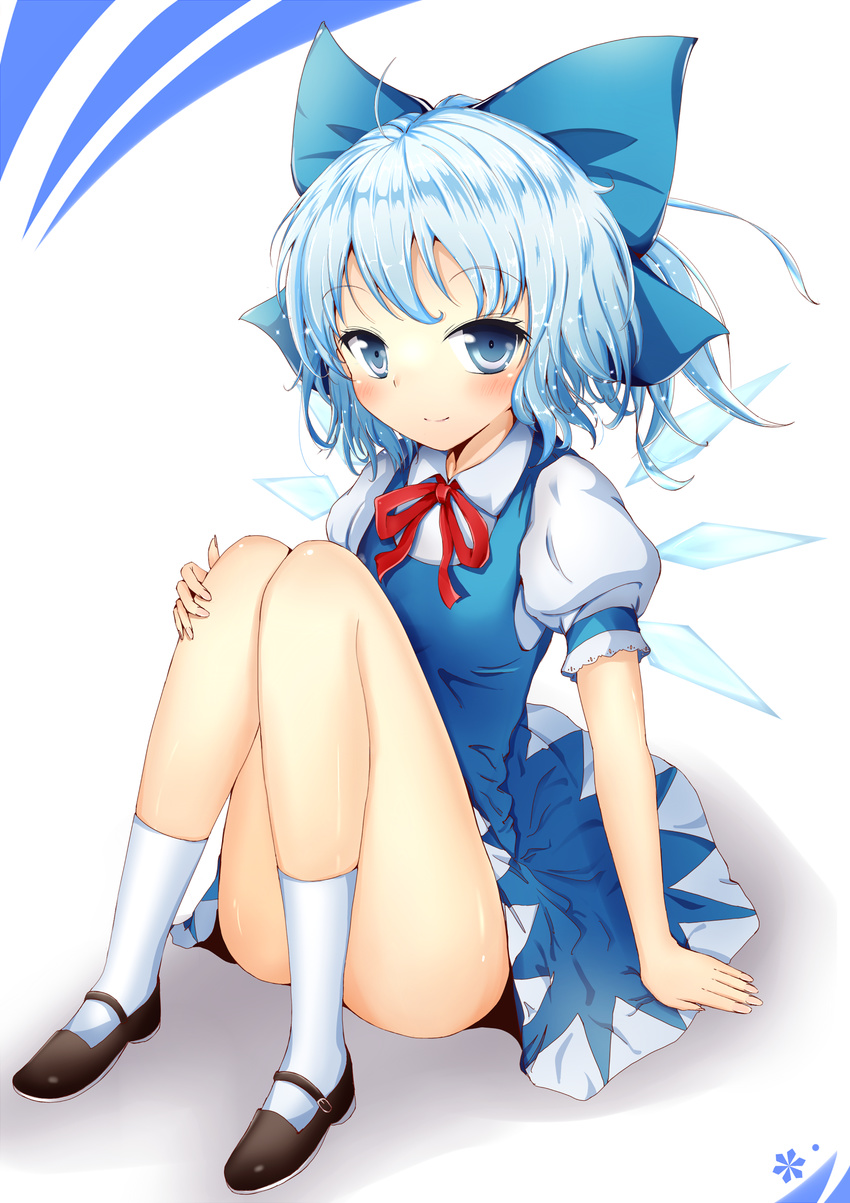 absurdres ahoge aikawa_ryou blue_eyes blue_hair blue_skirt blush bow cirno fairy hair_bow highres legs sitting skirt smile socks solo touhou white_legwear wings