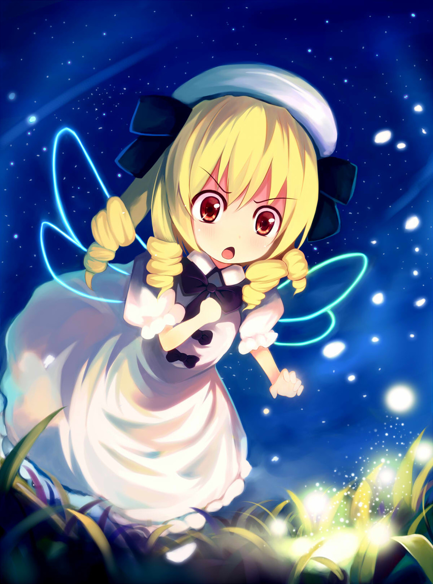 :o bad_id bad_pixiv_id blonde_hair bow child dress drill_hair glowing grass hair_bow hat highres luna_child red_eyes sky solo star_(sky) starry_sky to_aru_awl touhou v-shaped_eyebrows wings