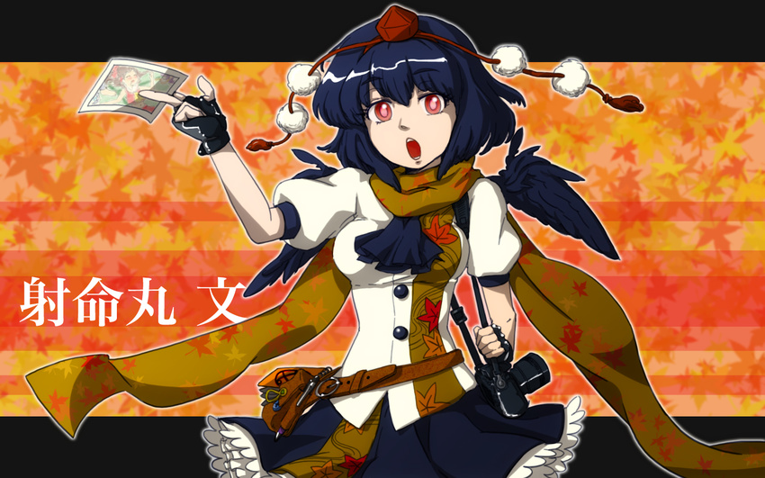 belt belt_pouch black_hair cameo camera character_name fingerless_gloves gloves hakurei_reimu hat looking_at_viewer open_mouth pen photo_(object) pouch red_eyes scarf shameimaru_aya short_hair solo tokin_hat touhou upper_body wallpaper wings yae62429
