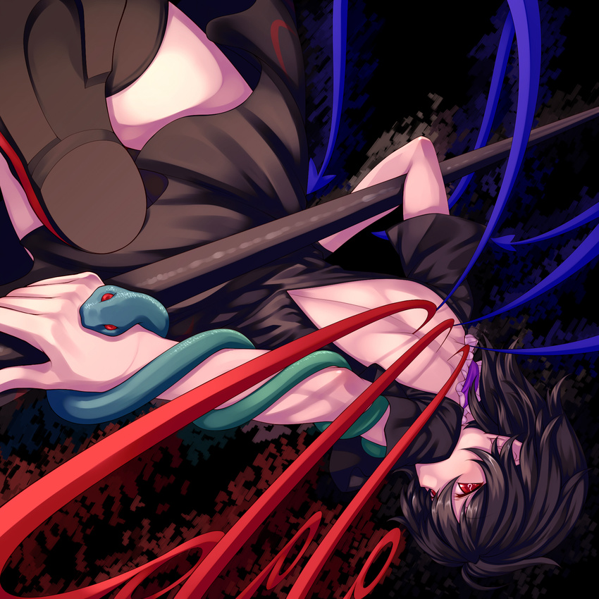 ? asymmetrical_wings back backless_outfit bare_back black_hair black_legwear blue_wings dutch_angle foreshortening from_behind highres houjuu_nue looking_back md5_mismatch polearm red_eyes red_wings short_hair snake solo symbol-shaped_pupils thighhighs touhou tro upside-down weapon wings zettai_ryouiki