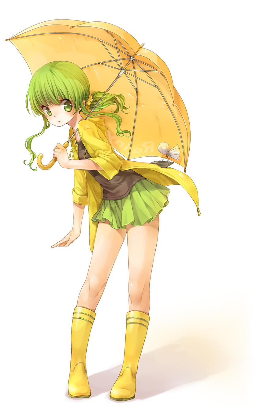 bangs boots full_body green_eyes green_hair green_skirt hair_ornament hair_scrunchie highres holding holding_umbrella long_hair looking_to_the_side original pleated_skirt ponytail raincoat rainy_(rbb) rainybluebell rojiko rubber_boots scrunchie shiny shiny_skin sidelocks skirt sleeves_folded_up solo standing teruterubouzu umbrella yellow_coat yellow_footwear yellow_scrunchie yellow_umbrella