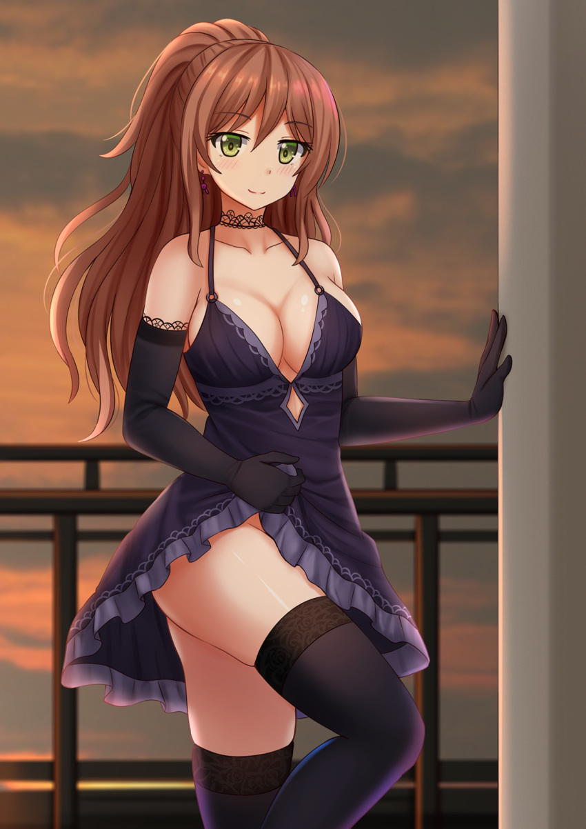 1girl bang_dream! bangs black_gloves blurry blurry_background blush breasts brown_hair cleavage closed_mouth cloud cloudy_sky collarbone commentary depth_of_field dress dress_lift elbow_gloves eyebrows_visible_through_hair gloves green_eyes groin hair_between_eyes high_ponytail highres imai_lisa kazenokaze lace lace-trimmed_gloves lifted_by_self long_hair medium_breasts ponytail purple_dress purple_legwear railing sky sleeveless sleeveless_dress smile solo standing standing_on_one_leg sunset thighhighs very_long_hair