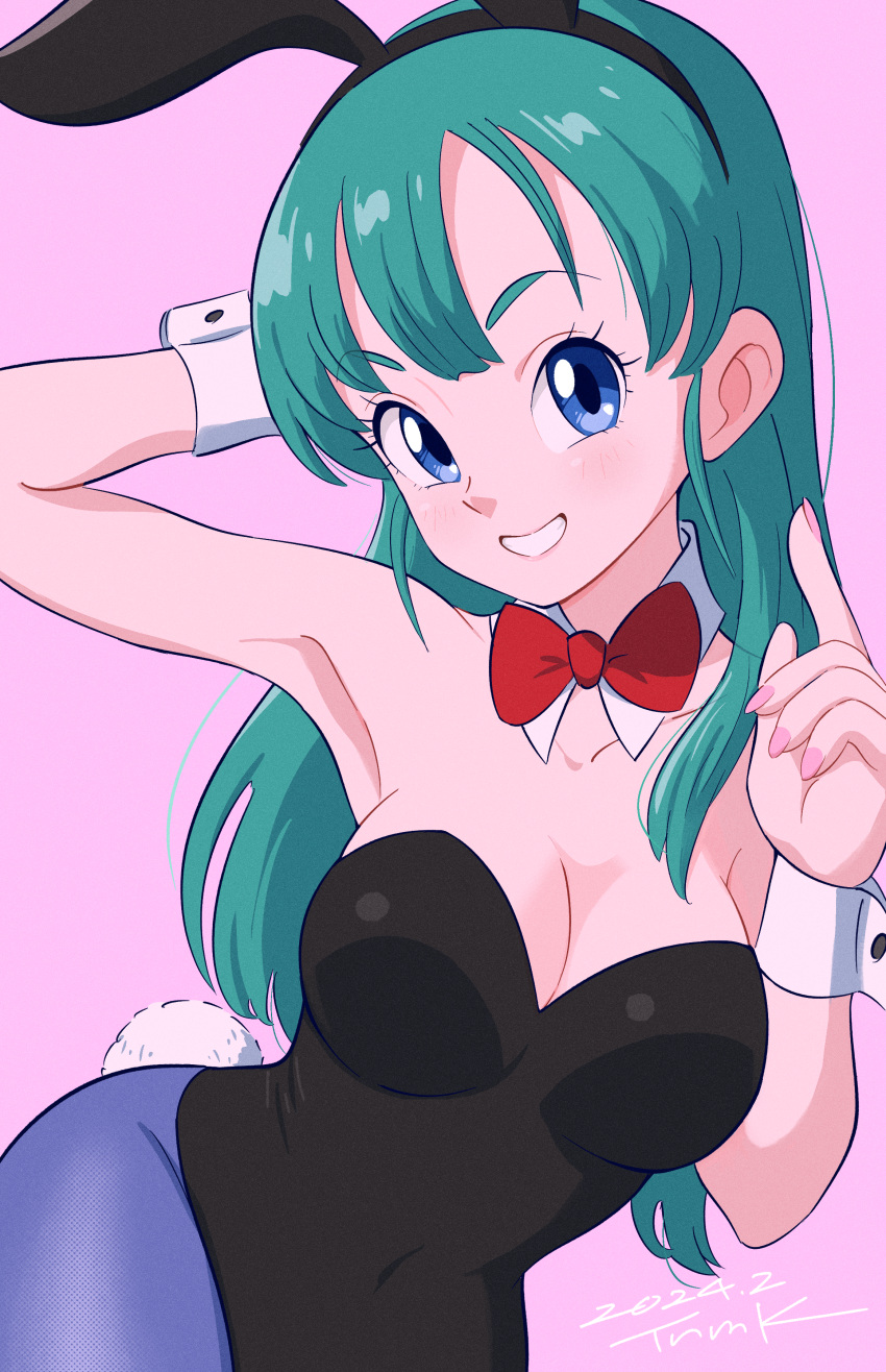 1girl absurdres animal_ears black_hairband black_leotard blue_eyes blue_pantyhose bow bowtie breasts bulma cleavage collarbone covered_navel dated detached_collar dragon_ball dragon_ball_(classic) fake_animal_ears green_hair grin hairband highres leotard long_hair looking_at_viewer medium_breasts nail_polish pantyhose pink_background pink_nails playboy_bunny rabbit_ears rabbit_tail red_bow red_bowtie smile solo strapless strapless_leotard tail tsunemoku wrist_cuffs