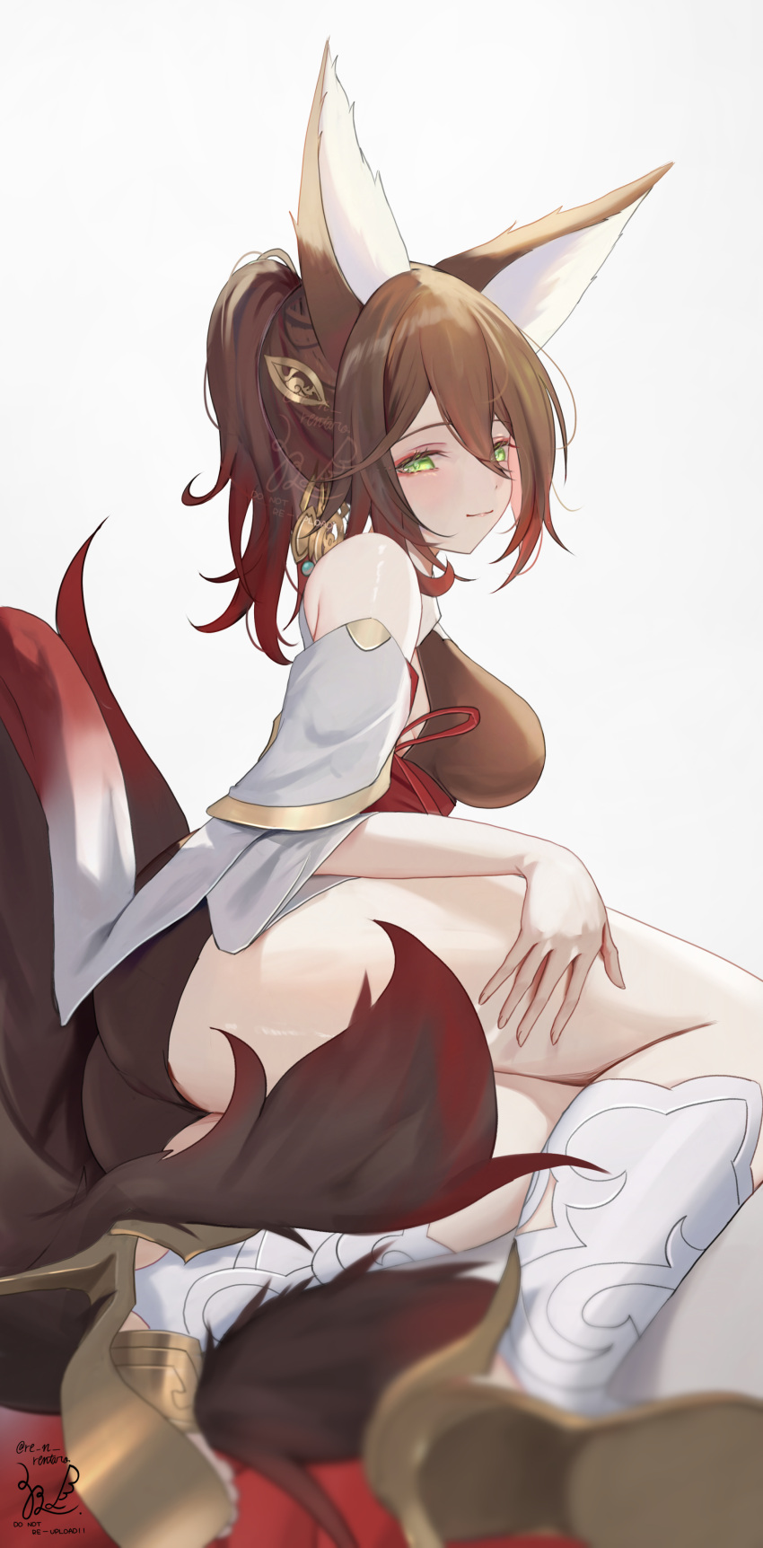 1girl absurdres animal_ears ass black_shorts breasts brown_hair detached_sleeves fox_ears fox_tail green_eyes grey_background high_heels highres honkai:_star_rail honkai_(series) large_breasts long_hair looking_at_viewer ponytail sazanami_(re_n_rentaro) short_shorts short_sleeves shorts sidelocks simple_background smile solo tail thick_thighs thighs tingyun_(honkai:_star_rail)