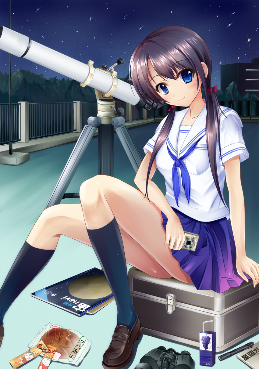 anpan bangs binoculars black_hair black_legwear blue_eyes brown_footwear camera eyebrows_visible_through_hair flashlight food head_tilt highres juice_box kneehighs loafers long_hair looking_at_viewer magazine night night_sky original outdoors pass_(nicoseiga) pleated_skirt rooftop school_uniform shoes short_sleeves sitting skirt sky smile snack solo star_(sky) telescope twintails