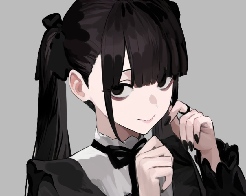 1girl bags_under_eyes batiao_zhai black_bow black_eyes black_hair black_nails blunt_bangs bow bowtie eyelashes fanged_bangs grey_background hair_bow highres jewelry looking_at_viewer original pale_skin portrait ring sanpaku simple_background smile solo tsurime twintails