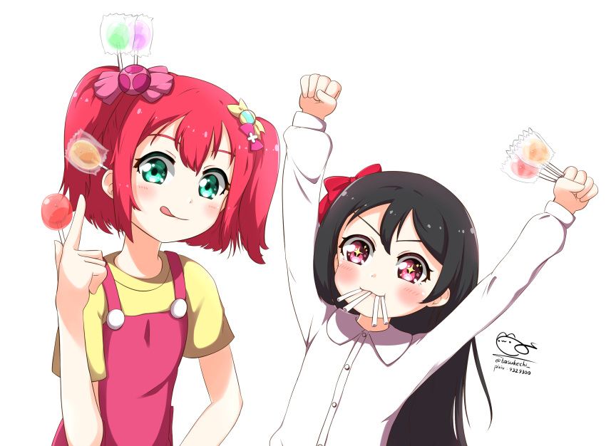 +_+ 1girl 2girls :3 :p =3 alternate_costume alternate_hairstyle arms_up bangs basukechi black_hair blush bow candy crossover food food_in_mouth fujiya green_eyes hair_bow happy highres holding_candy holding_lollipop kurosawa_ruby lollipop long_hair love_live! love_live!_school_idol_project love_live!_sunshine!! multiple_girls overalls peko-chan pink_bow pink_hair pink_outline pink_overalls polka_dot polka_dot_bow red_bow red_eyes shirt short_hair signature simple_background solo tongue tongue_out twintails white_background yazawa_nico yellow_bow yellow_shirt