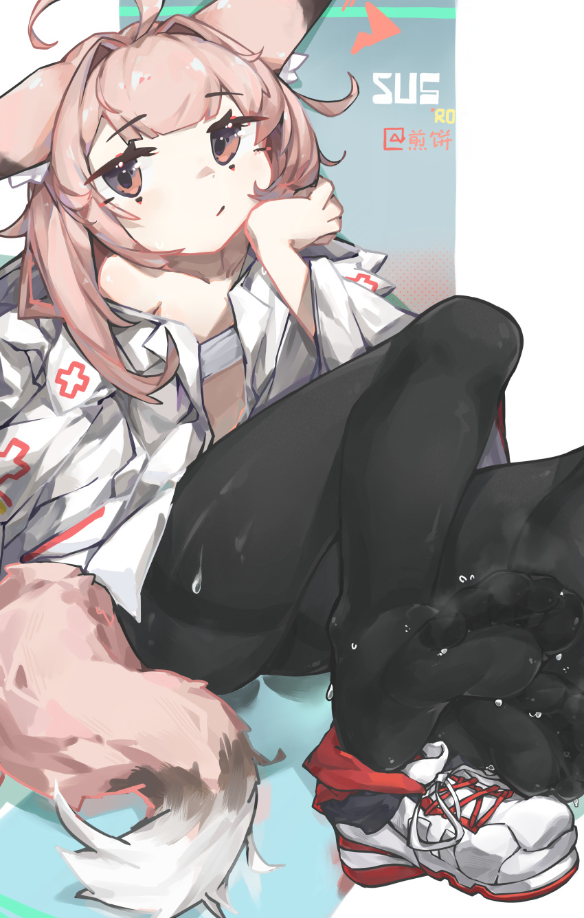 1girl absurdres animal_ears arknights black_pantyhose chest_sarashi chinese_commentary closed_mouth coat commentary_request fox_ears fox_girl fox_tail highres lab_coat looking_at_viewer meiwei_de_jianbing pantyhose pink_eyes pink_hair sarashi shoes sneakers soles solo steam sussurro_(arknights) sweat tail thighband_pantyhose toes unworn_footwear white_coat