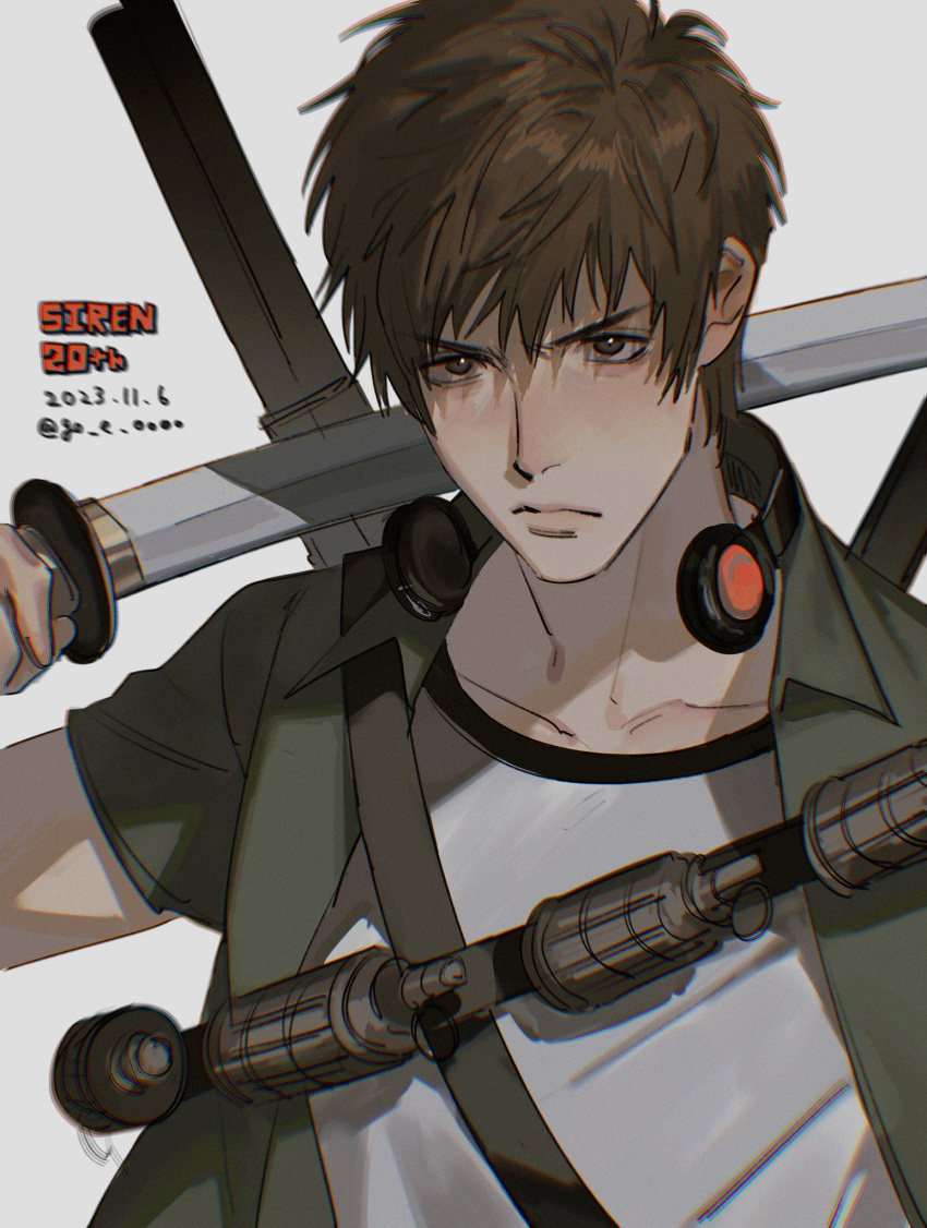 1boy artist_name bishounen black_trim brown_eyes brown_hair closed_mouth collarbone collared_shirt dated english_text explosive film_grain forbidden_siren forbidden_siren_2 go_e_0000 green_shirt grenade headphones headphones_around_neck highres holding holding_sword holding_weapon katana kyoya_suda lips looking_at_viewer male_focus nose open_clothes open_shirt over_shoulder sheath shirt short_hair short_sleeves simple_background solo straight_hair strap sword sword_over_shoulder upper_body v-shaped_eyebrows weapon weapon_over_shoulder white_background white_shirt