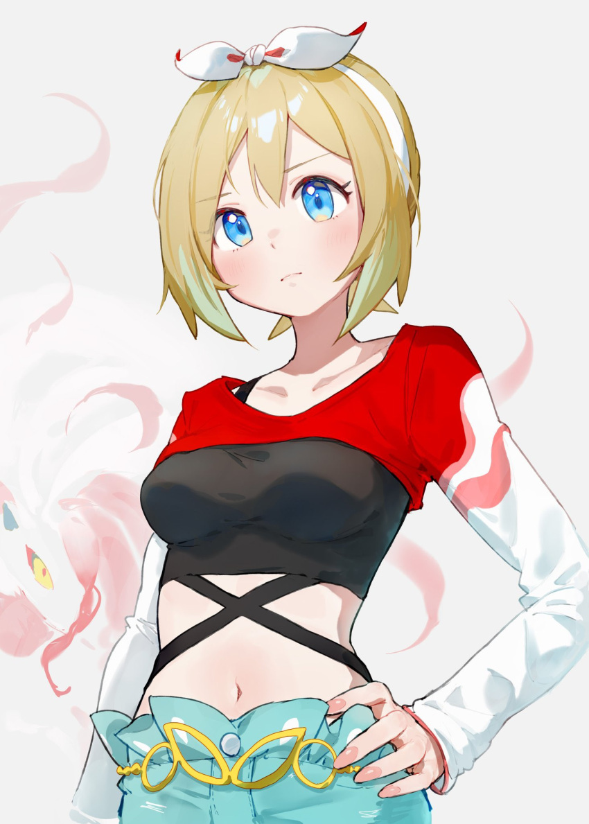 1girl blonde_hair blue_eyes bow bow_hairband breasts closed_mouth collarbone commentary_request cropped_shirt hair_bow hairband hand_on_own_hip highres hisuian_zoroark irida_(pokemon) irida_(special_costume)_(pokemon) medium_breasts navel pokemon pokemon_(creature) pokemon_masters_ex red_shirt shirt short_hair simple_background two-tone_shirt white_background white_bow white_hairband white_shirt yosame0a