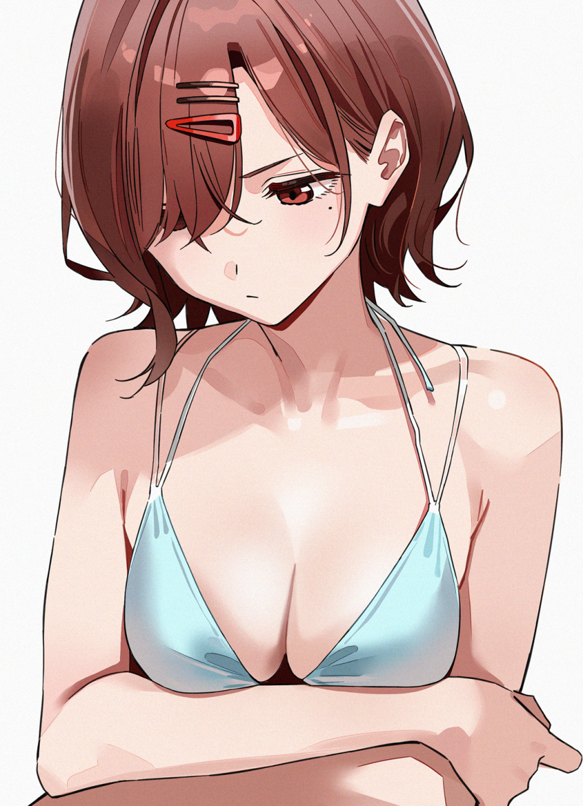 1girl arms_under_breasts bare_shoulders bikini blush breasts brown_hair cleavage closed_mouth commentary crossed_arms highres higuchi_madoka idolmaster idolmaster_shiny_colors kinjin medium_breasts mole mole_under_eye red_eyes simple_background solo swimsuit upper_body white_background white_bikini