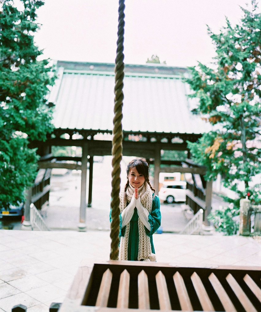 highres nozomi_sasaki photo scarf sweater temple