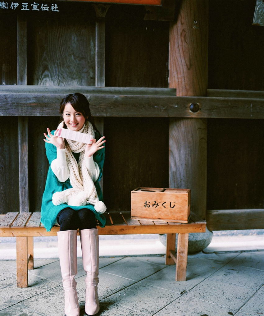 fortune highres nozomi_sasaki photo scarf sweater temple