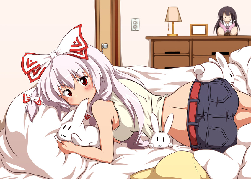 &gt;:( :3 :t alternate_costume ass bangs bed bedroom belt biting blush bow breasts bunny casual character_doll contemporary ear_biting from_behind frown fujiwara_no_mokou hair_bow hanging_breasts houraisan_kaguya indoors lamp long_hair looking_at_viewer looking_back lying medium_breasts midriff on_bed on_side pillow red_eyes shorts silver_hair solo straight_hair sumikaze_midi touhou v-shaped_eyebrows white_hair