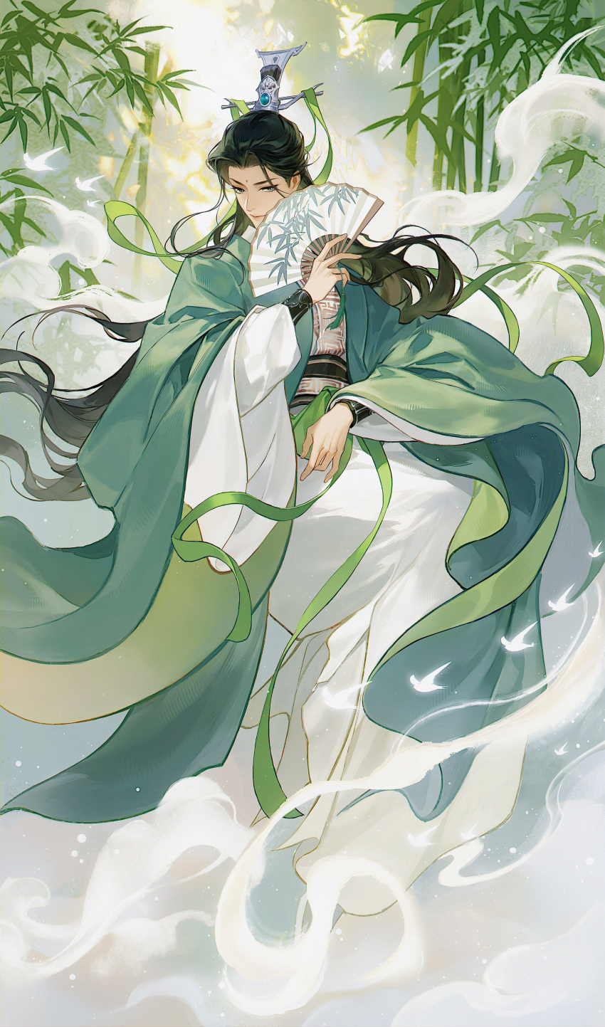 1boy absurdres al_(ahr) bamboo bamboo_forest bamboo_print bindi bird black_hair blue_gem chinese_clothes closed_mouth commentary_request covering_face curtained_hair dappled_sunlight floating_clothes floating_hair forest full_body furisode_sleeves gem green_eyes green_robe half_updo hand_fan hanfu highres holding holding_fan knees_up light_particles long_hair long_sleeves looking_up male_focus nature outdoors raised_eyebrow renzha_fanpai_zijiu_xitong ribboned_xiao_guan robe shen_qingqiu smile solo sunlight very_long_hair white_bird white_hanfu