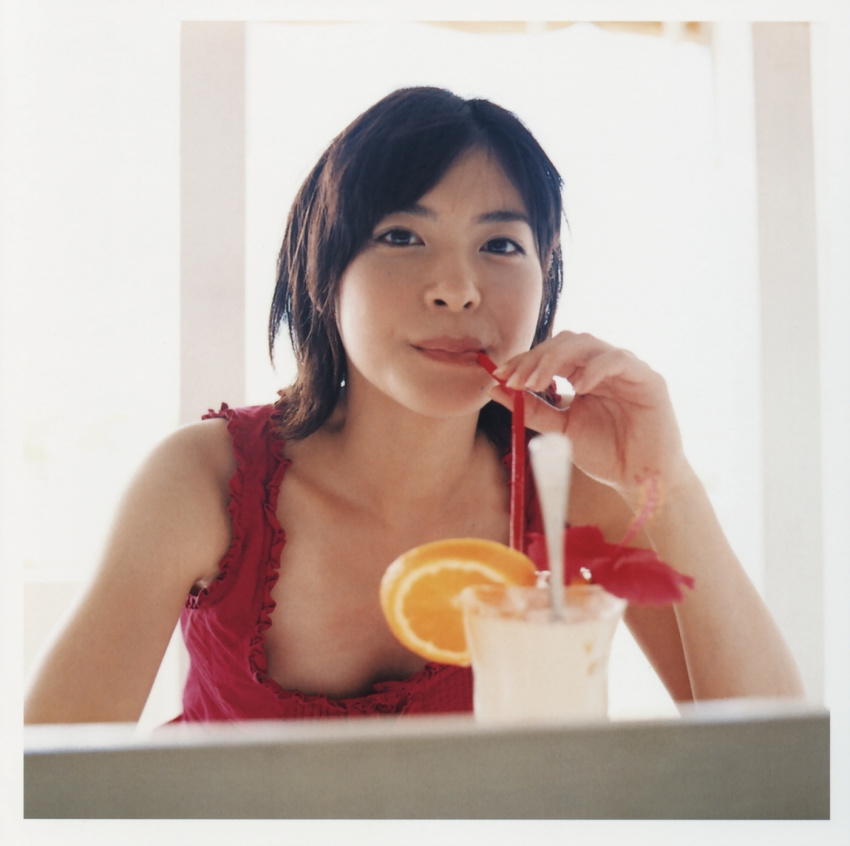 a_piacere highres photo straw tank_top ueno_juri