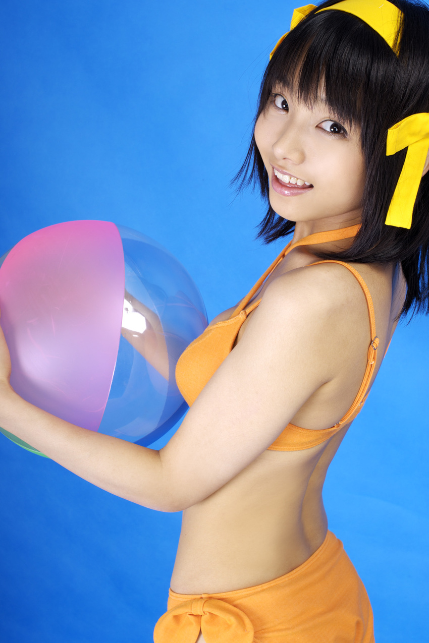 asian ball beachball bikini cosplay cute flat_chest hair_ribbon hair_ribbons happy highres matsunaga_ayaka photo real ribbon side-tie_bikini small_breasts suzumiya_haruhi suzumiya_haruhi_no_yuuutsu swimsuit