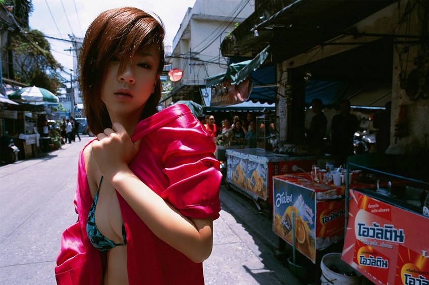 bikini_top butterfly close-up hoshino_aki market open_clothes open_robe photo robe