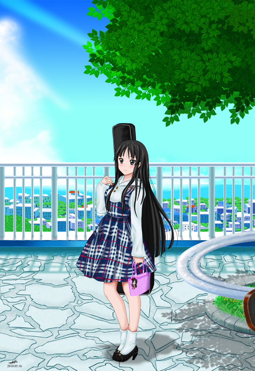 akiyama_mio bass_guitar black_eyes black_hair highres hime_cut instrument k-on! long_hair nihility smile solo tree