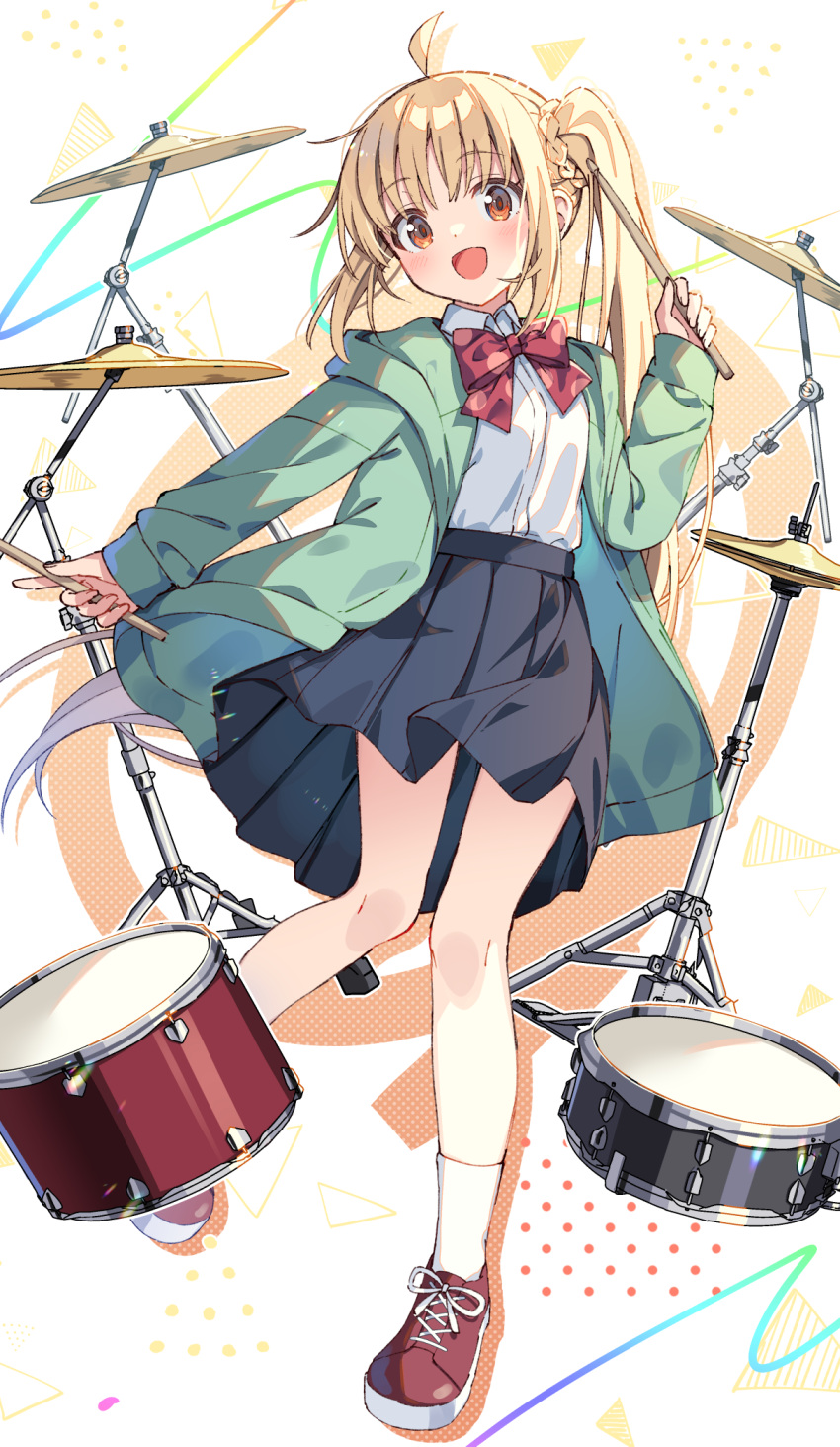 1girl ahoge black_skirt blonde_hair blush bocchi_the_rock! bow bowtie collared_shirt commentary drum drumsticks full_body green_jacket highres holding holding_drumsticks ijichi_nijika instrument jacket long_hair looking_at_viewer open_clothes open_jacket open_mouth pleated_skirt polka_dot polka_dot_bow red_bow red_bowtie red_eyes red_footwear revision shirt shoes side_ponytail skirt smile socks solo white_shirt white_socks zoirun