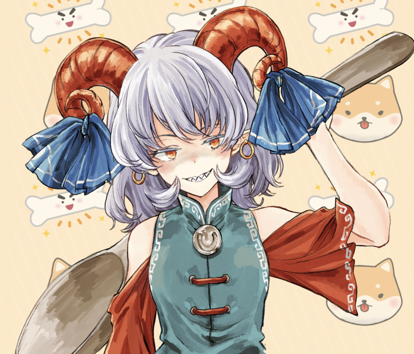 1girl aqua_shirt arm_up bare_shoulders blue_ribbon detached_sleeves earrings evil_grin evil_smile grey_hair grin high_collar highres hisona_(suaritesumi) holding holding_spoon horn_ornament horn_ribbon horns jewelry light_blush looking_at_viewer medium_hair notice_lines orange_eyes orange_horns orange_sleeves oversized_object pointy_ears ribbon sharp_teeth sheep_girl sheep_horns shirt sleeveless sleeveless_shirt smile solo sparkle spoon teeth touhou toutetsu_yuuma upper_body yellow_background