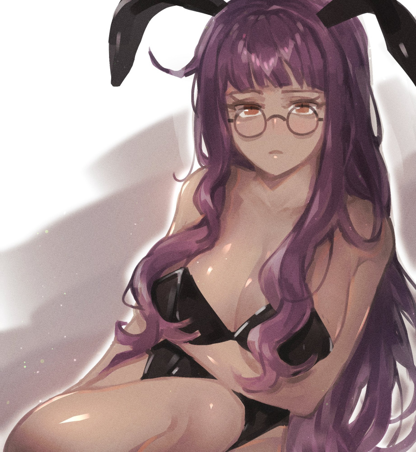 1girl animal_ears arm_under_breasts bare_legs blunt_bangs breasts cleavage closed_mouth commentary dark-skinned_female dark_skin fake_animal_ears feruca glasses highres katriel_(project_moon) korean_commentary large_breasts leotard library_of_ruina long_hair looking_at_viewer orange_eyes playboy_bunny project_moon purple_hair rabbit_ears round_eyewear sidelocks solo