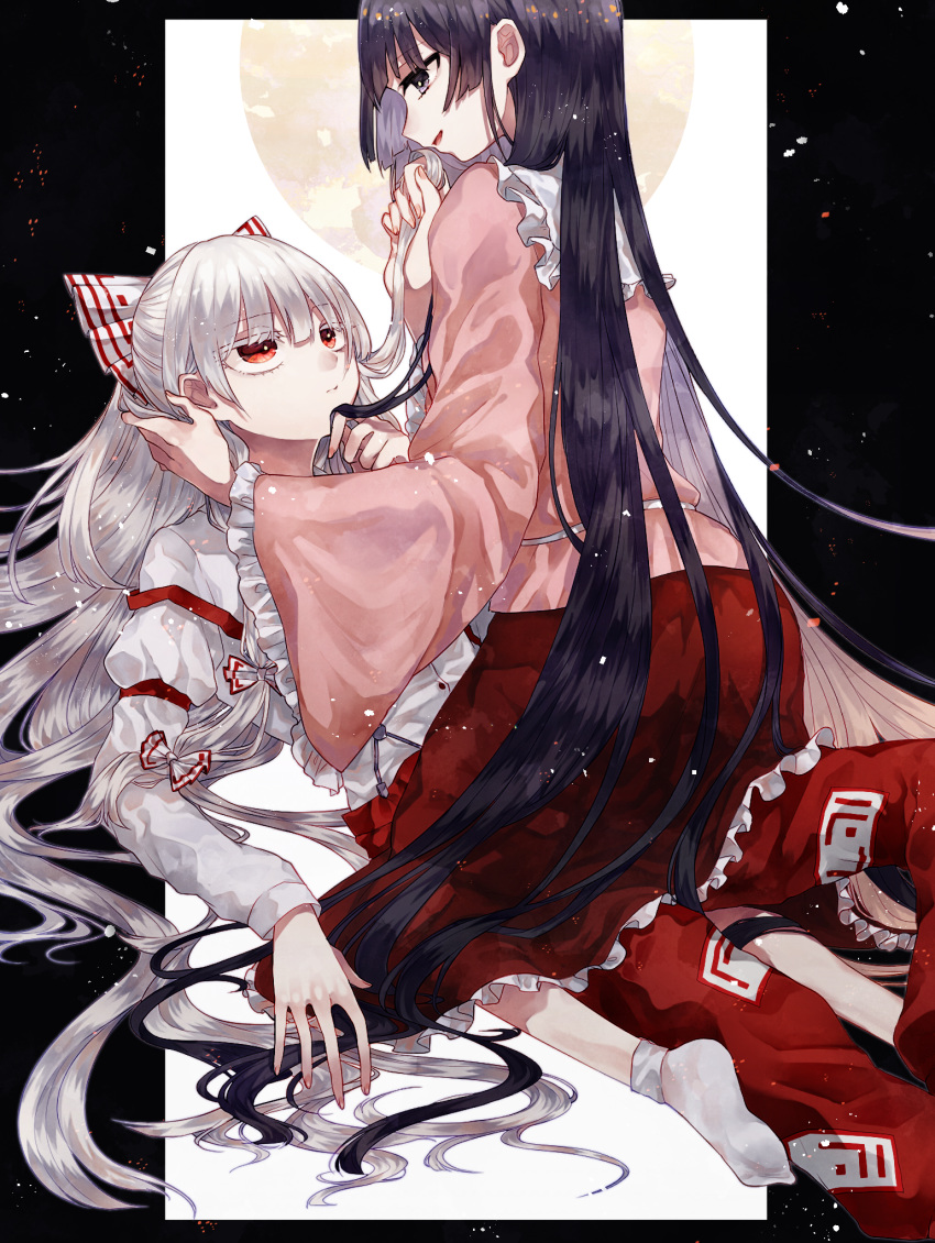 2girls bangs black_background black_eyes black_hair bow colored_eyelashes commentary_request eye_contact eyebrows_visible_through_hair feet_out_of_frame frilled_shirt_collar frilled_sleeves frills fujiwara_no_mokou hair_between_eyes hair_bow hair_grab hand_up highres houraisan_kaguya juliet_sleeves katai_(nekoneko0720) kneeling light_particles long_hair long_sleeves looking_at_another looking_up lying multiple_girls no_shoes ofuda on_back pants parted_lips petticoat pink_shirt profile puffy_sleeves red_eyes red_pants red_skirt shirt silver_hair skirt smile socks suspenders suspenders_slip touhou two-tone_background very_long_hair white_background white_bow white_legwear white_shirt wide_sleeves yuri
