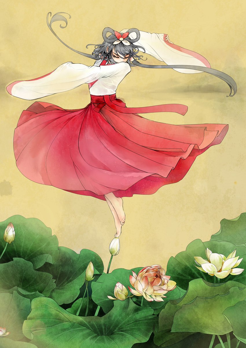 absurdres alternate_costume balancing barefoot bow chinese_clothes closed_eyes dancing feet flower hair_bow hair_rings hanfu highres jiaoshouwen long_hair lotus luo_tianyi solo tiptoes toes very_long_hair vocaloid vocanese wide_sleeves