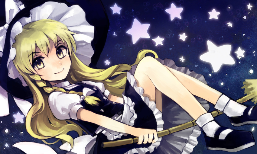 74_(teduka) blonde_hair bow braid broom hat hat_bow highres kirisame_marisa ribbon single_braid smile solo star touhou white_bow yellow_eyes