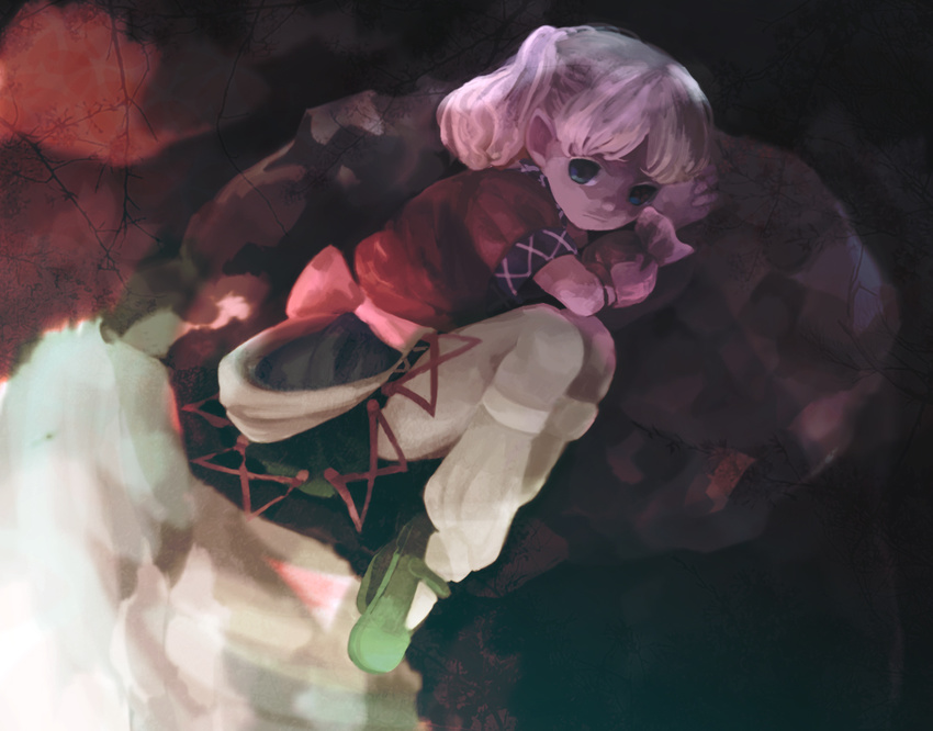 arm_warmers bad_id bad_pixiv_id blonde_hair green_eyes leg_warmers mizuhashi_parsee okari short_hair solo touhou