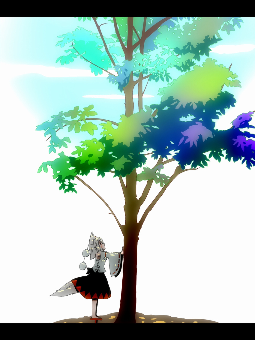 animal_ears blush detached_sleeves hat heikouidou_(seraeno) highres inubashiri_momiji red_eyes sarashi short_hair smile solo tail tokin_hat touhou tree white_hair wide_sleeves wolf_ears wolf_tail