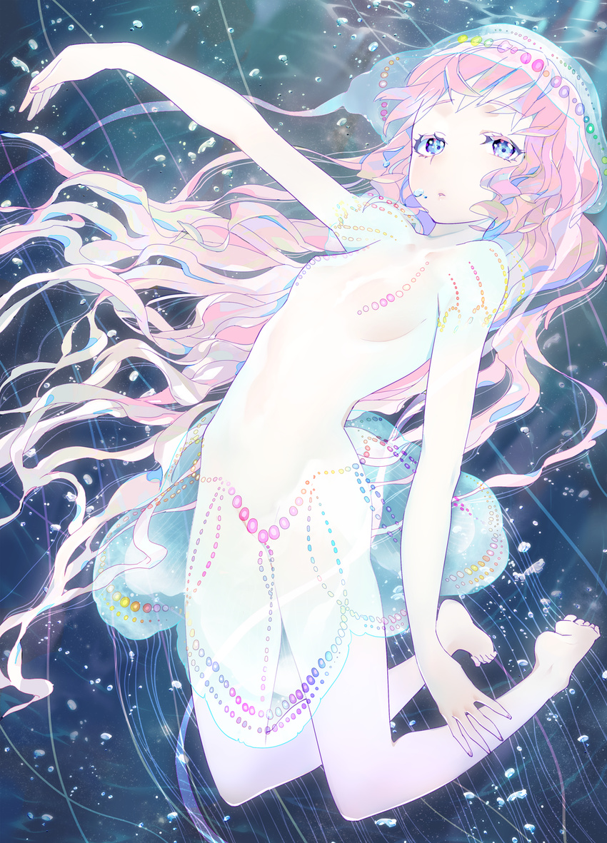 arm_up blue_eyes dress glowing hat highres jellyfish long_hair looking_at_viewer mikurou_(nayuta) original outstretched_arm pink_hair solo submerged underwater