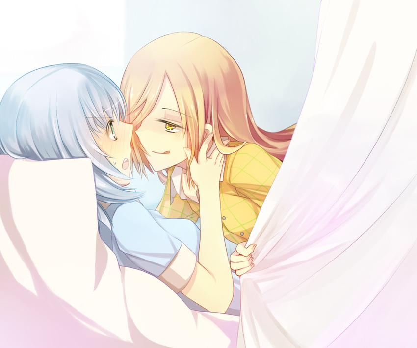 :p bed binbougami_ga! blonde_hair blush couple eye_contact green_eyes hand_on_another's_cheek hand_on_another's_face hinagi_(fox_priest) long_hair looking_at_another lying momiji_(binbougami_ga!) multiple_girls open_mouth sakura_ichiko short_hair silver_hair sweat tongue tongue_out yellow_eyes you_gonna_get_raped yuri