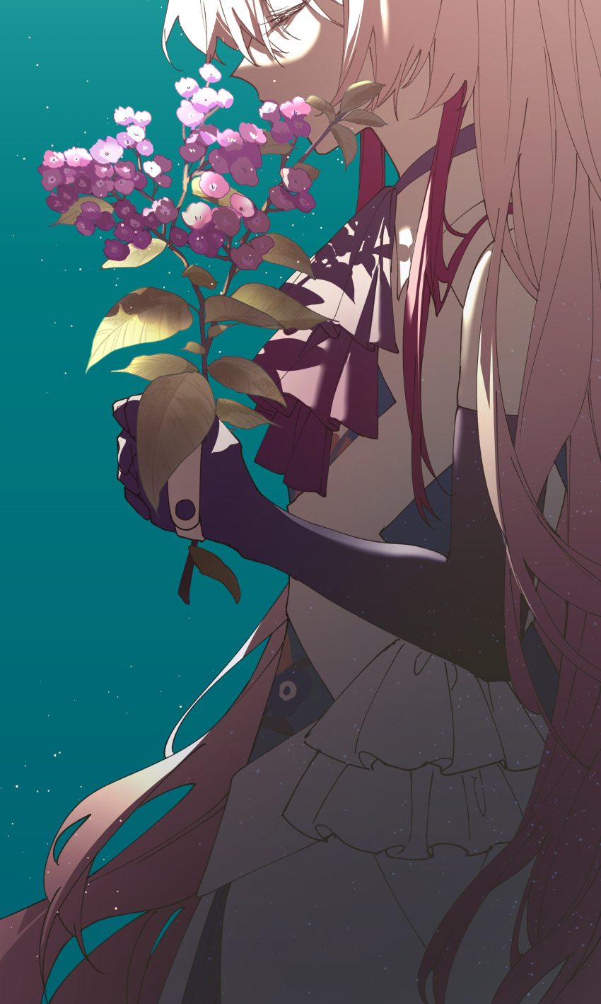 1girl absurdres aqua_background ascot black_gloves chinese_commentary closed_eyes commentary_request dress elbow_gloves flower from_side gloves grey_hair heliotrope_(flower) highres holding holding_flower isekai_joucho kamitsubaki_studio leaf light_particles long_hair multicolored_hair profile purple_flower red_hair sleeveless sleeveless_dress solo two-tone_hair upper_body virtual_youtuber walluka