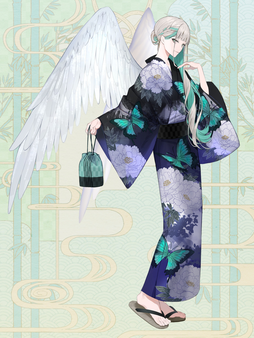 1boy ame_tyaya androgynous angel_wings animal_print aqua_hair bag bamboo black_kimono black_sash blonde_hair blunt_bangs braid butterfly_print chain_paradox closed_mouth colored_inner_hair floral_print french_braid full_body green_eyes hair_bun hair_over_shoulder half_updo hand_on_own_chest highres holding holding_bag japanese_clothes kimono kinchaku long_hair long_sleeves looking_at_viewer male_focus multicolored_hair outstretched_arm peony_print pouch sash seigaiha sideways_glance single_hair_bun smile solo standing streaked_hair tsuitachi_akio white_wings wide_sleeves wings yagasuri yukata zouri