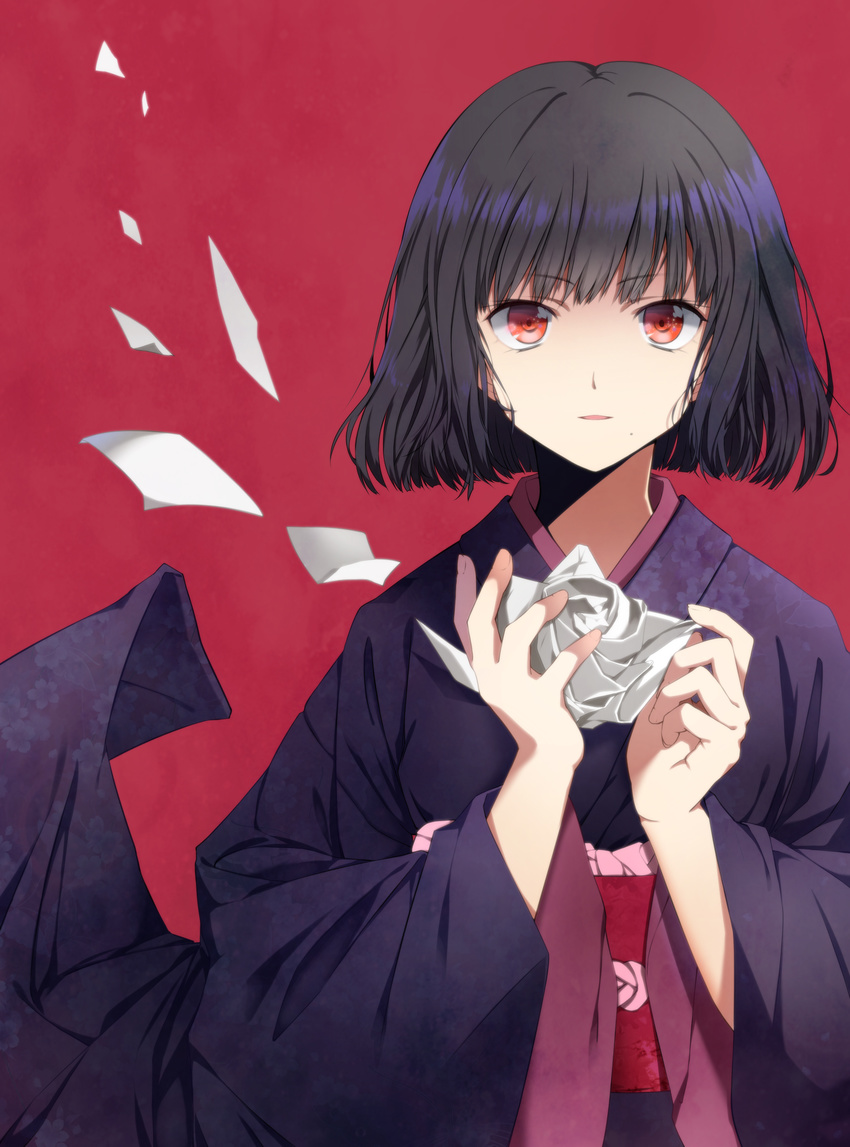 absurdres androgynous black_hair highres hunter_x_hunter japanese_clothes kalluto_zoldyck kimono male_focus red_background red_eyes solo taccomm yukata