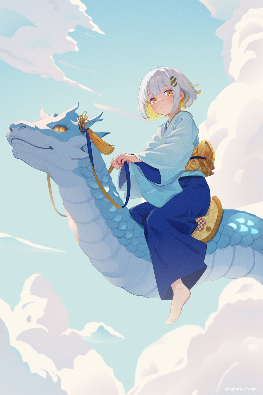 1girl alternate_costume bandaid bandaid_on_face bandaid_on_nose barefoot blonde_hair blue_hakama cloud colored_inner_hair commentary day double-parted_bangs dragon dragon_riding eastern_dragon flying gold_trim grey_hair hachi_(live_union) hair_between_eyes hair_ornament hakama hakama_pants highres holding holding_reins japanese_clothes kanata_cream kimono live_union looking_at_viewer mole mole_under_eye multicolored_hair obi outdoors pants print_kimono reins riding riding_animal saddle sash short_hair smile solo two-tone_hair virtual_youtuber white_kimono yellow_eyes