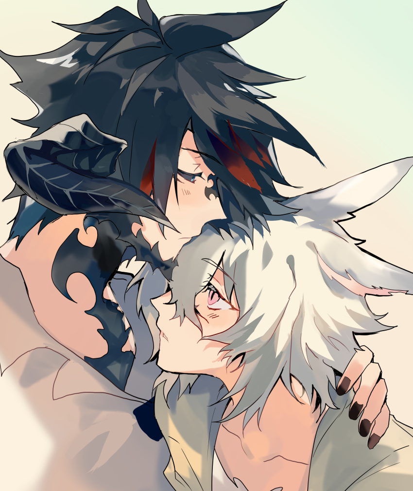 2boys absurdres animal_ears au_ra bishounen black_hair black_nails black_scales black_sclera blush cat_boy cat_ears collarbone colored_sclera dragon_horns final_fantasy final_fantasy_xiv from_side hair_between_eyes highres horns looking_at_another miqo'te multicolored_hair multiple_boys profile ptptprpr red_hair shirt short_hair slit_pupils two-tone_hair warrior_of_light_(ff14) white_background white_hair white_shirt yaoi