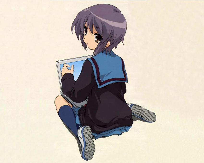 blue_sailor_collar brown_eyes cardigan computer kita_high_school_uniform laptop looking_back nagato_yuki non-web_source sailor_collar school_uniform serafuku short_hair silver_hair sitting solo suzumiya_haruhi_no_yuuutsu wallpaper