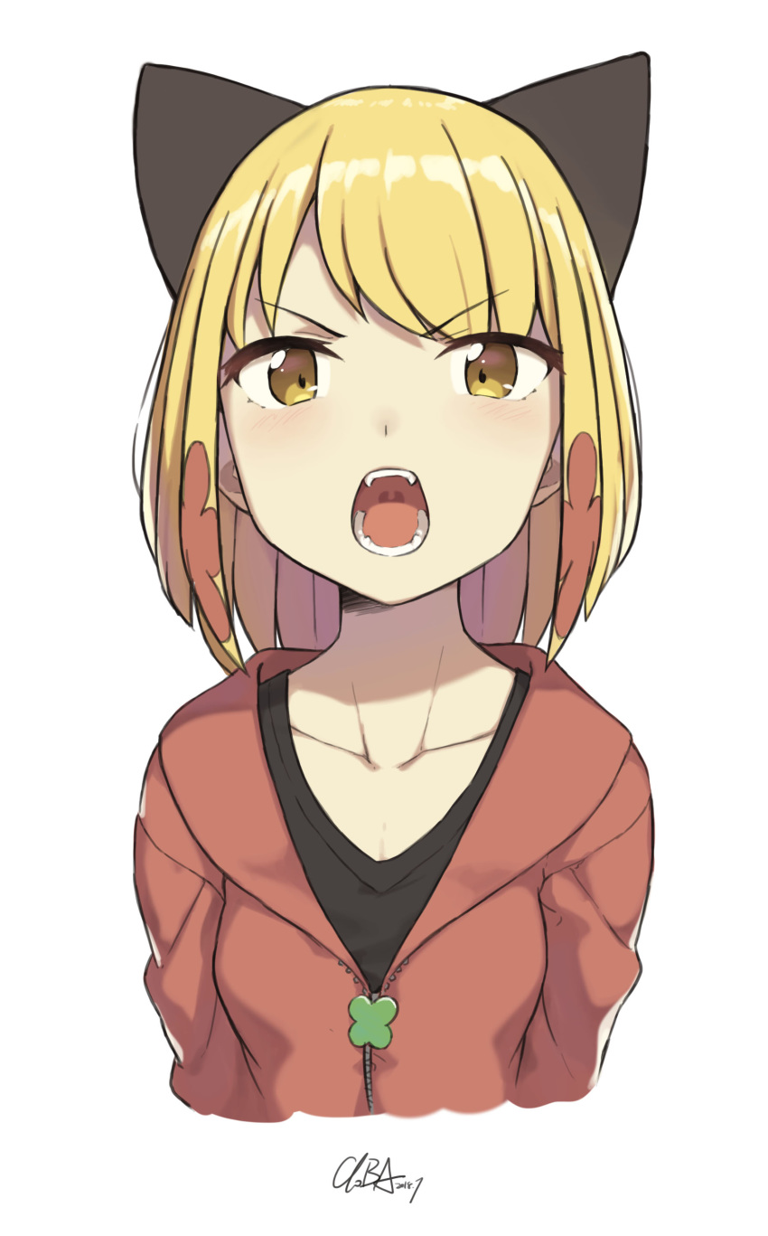 1girl absurdres angry animal_ears artist_name bangs black_shirt blonde_hair blush breasts cat_ears cloba clover collarbone commentary_request eyebrows_visible_through_hair eyes_visible_through_hair fangs hair_ornament highres jacket long_sleeves looking_at_viewer medium_breasts open_mouth original red_jacket shiny shiny_hair shirt t-shirt teeth tongue upper_body uvula white_background yellow_eyes